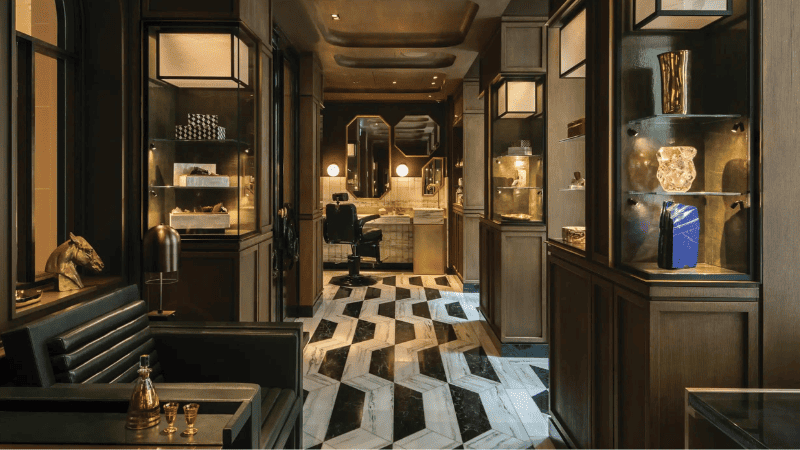 Incorporating black, white, and shades of brown into the shop's interior design creates a sophisticated and timeless atmosphere. 
