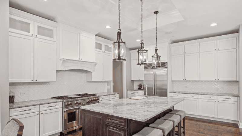 Kitchen Pendant Lights make the kitchen warm and beautiful.