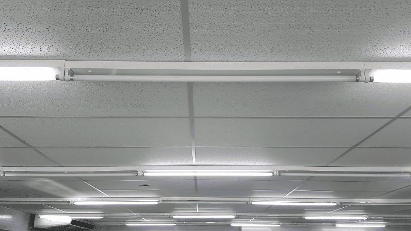White light tube display