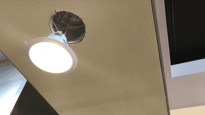 a recessed Light on the room