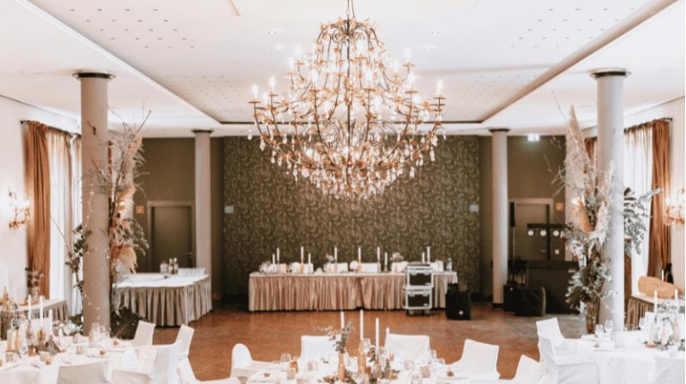 A luxury chandelier shining in a conference room