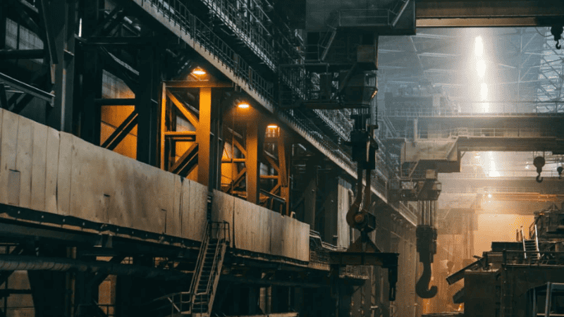 dustproof lights in an industrial factory 