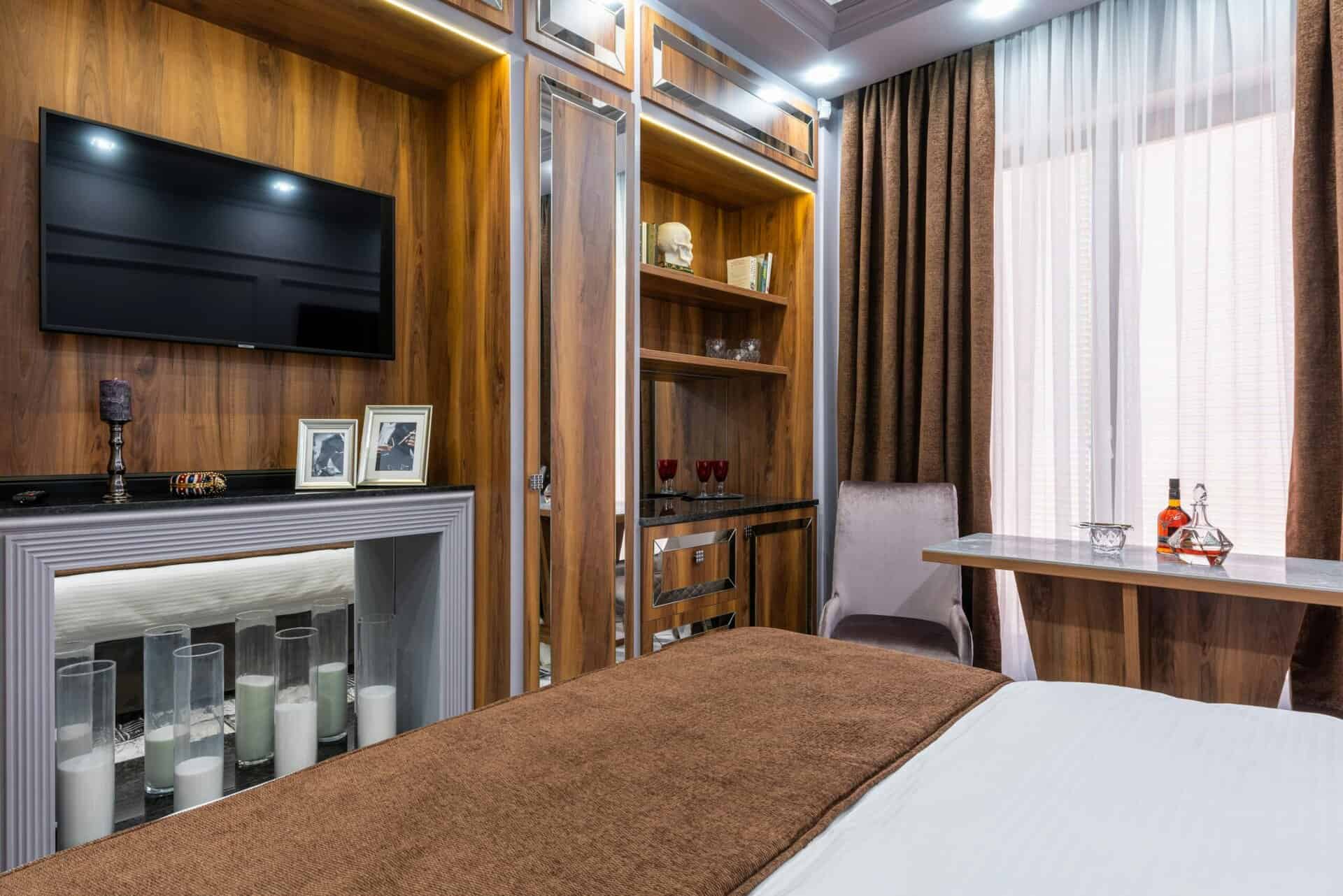 the modern bedroom with the coll lights